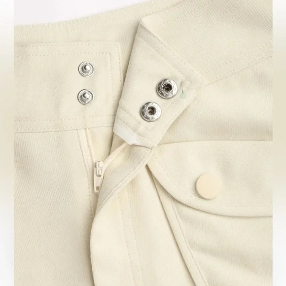 Solid mid waist button pocket shorts - Picture 4 of 6